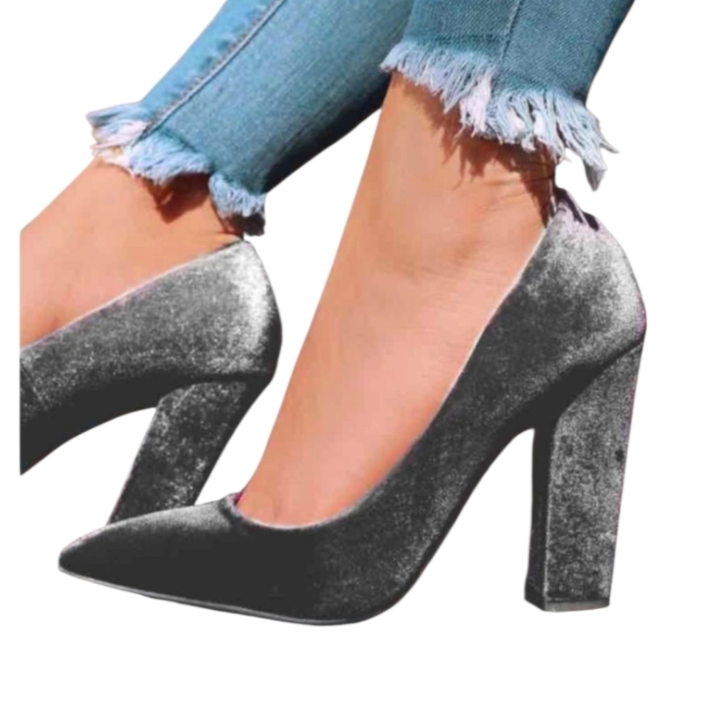 Mossimo Gray velvet heels Almond Toe Shoes Elegant Office Casual Size 8